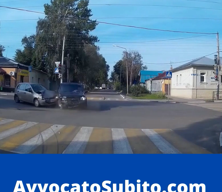 Incidente stradale, chi paga l’avvocato?